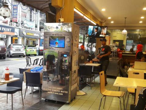 VM Free Water - Lagenda Malaya Batu Caves